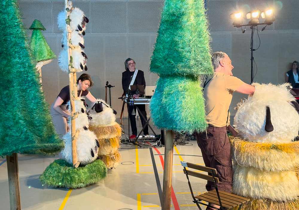 Theatro Piccolo zu Besuch an der VS Unterlangkampfen